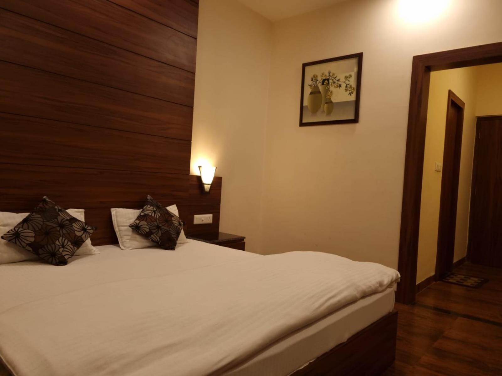 Hotel Rama Residency Ayodhya Exterior foto